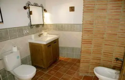 Un baño de Casas Cueva el Mirador de Orce