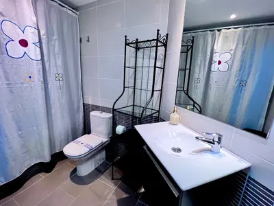 Un baño de Apartamentos Arcos Costa Cálida