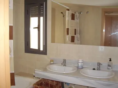 Un baño de Puerto Rey Vera Mar