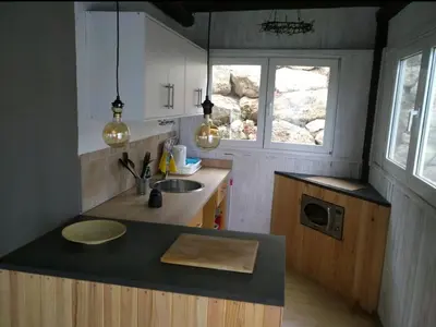 Una cocina o zona de cocina en El Jardín de las Hadas