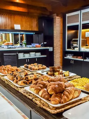 Comida en o cerca de este apartamento