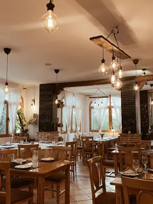 Un restaurante o sitio para comer en Hotel Galera
