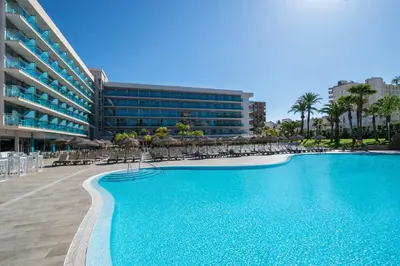 Piscina en o cerca de Hotel Roquetas El Palmeral by Pierre & Vacances