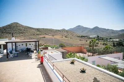 Vista general de una montaña o vista desde the country house