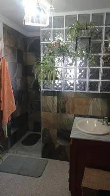 Un baño de Cueva de la abuela