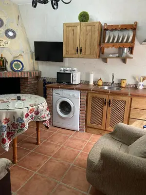Una cocina o zona de cocina en Cueva El Jaraiz