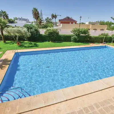 Lovely Apartment In Roquetas De Mar