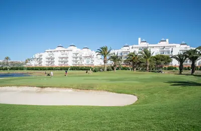 Instalaciones para jugar al golf en el apartamento o alrededores