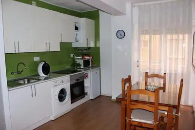 Una cocina o zona de cocina en Apartamento a 5 min de la playa y el centro