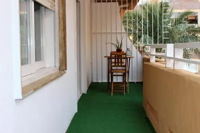 Un balcón o terraza de Apartamento a 5 min de la playa y el centro