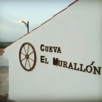Cueva El Murallon
