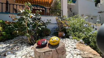 Jardín al aire libre en Casita Las Eras en Villa de Nijar con piscina
