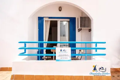 Certificado, premio, señal o documento que está expuesto en El Velero - Vacaciones inolvidables frente el MAR