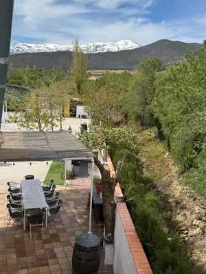 Vista general de una montaña o vista desde la casa o chalet