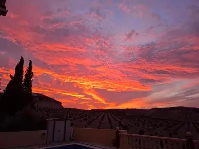 Amanecer o atardecer desde la villa o alrededores