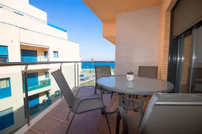 Un balcón o terraza de apartamento aguadulce playa con WIFI