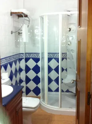 Un baño de Hotel Donde Caparrós