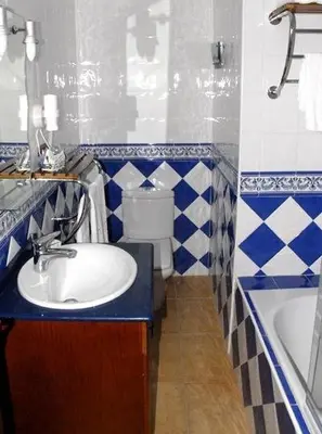 Un baño de Hotel Donde Caparrós