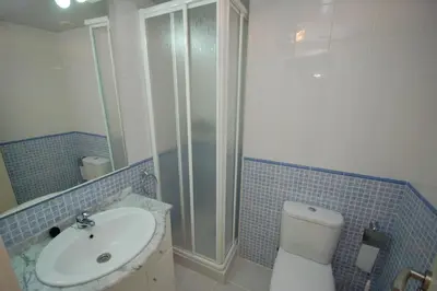 Un baño de Altos de Nuevo Vera