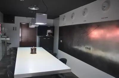 Una cocina o zona de cocina en Apartamentos 16:9 Suites Almería