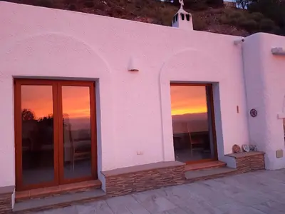 Amanecer o atardecer desde la villa o alrededores