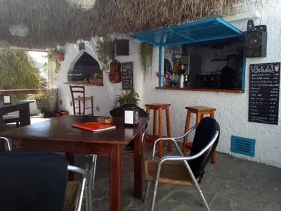 Una televisión o centro de entretenimiento en Albergue de San Jose