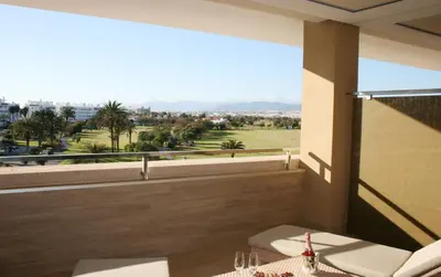 Un balcón o terraza de Hotel AR Golf Almerimar