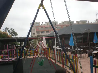 Zona de juegos infantil en APARTAMENTO CON JACUZZI PRIVADO Y PARKING