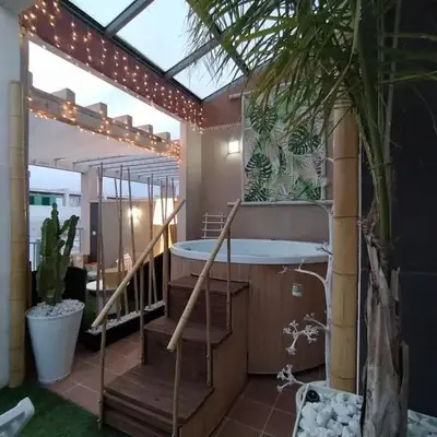 APARTAMENTO CON JACUZZI PRIVADO Y PARKING