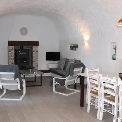Cuevas Adonia