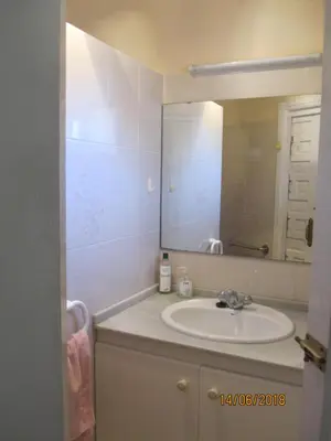 Un baño de Cedra 5, Holiday home, cosy apartment
