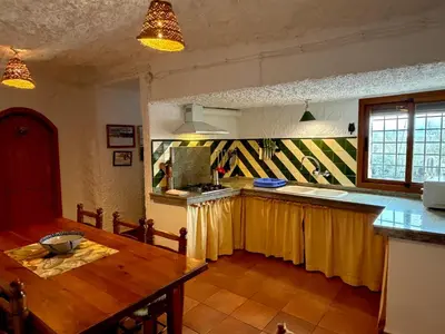 Una cocina o zona de cocina en Cuevas el Torriblanco