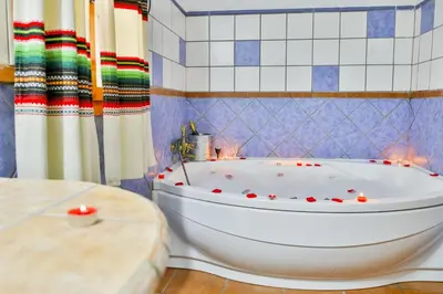 Un baño de Cuevas El Moral