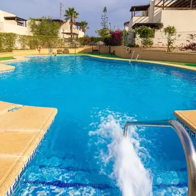 El Velero Piscina top y tranquilidad a 450m playa