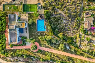 Piscina en o cerca de Cortijo Media Legua
