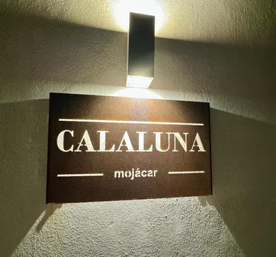 Certificado, premio, señal o documento que está expuesto en CalaLuna Mojácar - Precioso ático en Macenas Resort, con vistas panorámicas a mar y montaña