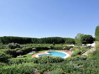Piscina en o cerca de Cave house with private terrace on a small complex
