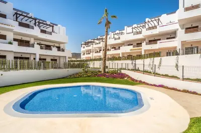 Piscina en o cerca de Oregano