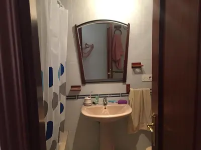 Un baño de Ático Cabo de Gata con Terraza y vistas al mar, jacuzzi de exterior en temporada