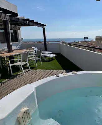 Piscina en o cerca de Ático Cabo de Gata con Terraza y vistas al mar, jacuzzi de exterior en temporada