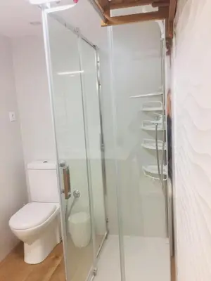 Un baño de PRECIOSA CASITA JUNTO AL MAR