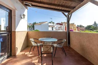Un balcón o terraza de Riviera - Pueblo Italia
