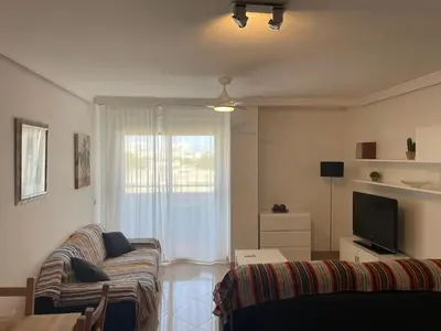 Una televisión o centro de entretenimiento en Las salinas Roquetas de Mar