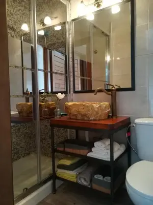 Un baño de Casa Rural en Escullar - La Real