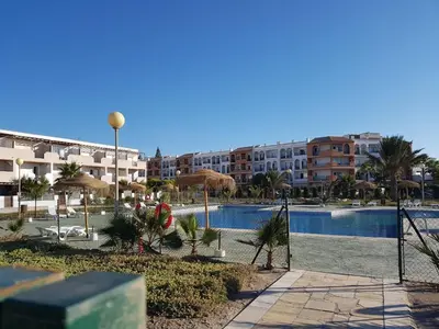 Piscina en o cerca de CASA BAJA EXTRAORDINARIA EN URBANIZACIÓN NATURISTA!