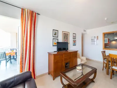 Una televisión o centro de entretenimiento en Apartment Monaco 01-2 by Interhome