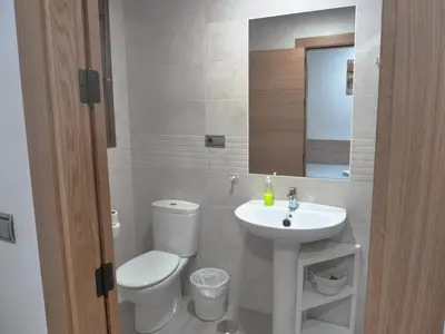 Un baño de Hostal Casa Fermina- A 2 horas de las pistas de esquí