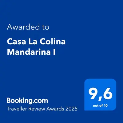 Certificado, premio, señal o documento que está expuesto en Casa La Colina Mandarina I