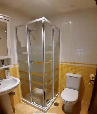 Un baño de HOME STAR THALASSA VII