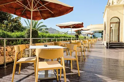 Un balcón o terraza de Envía Almería Apartments Spa & Golf